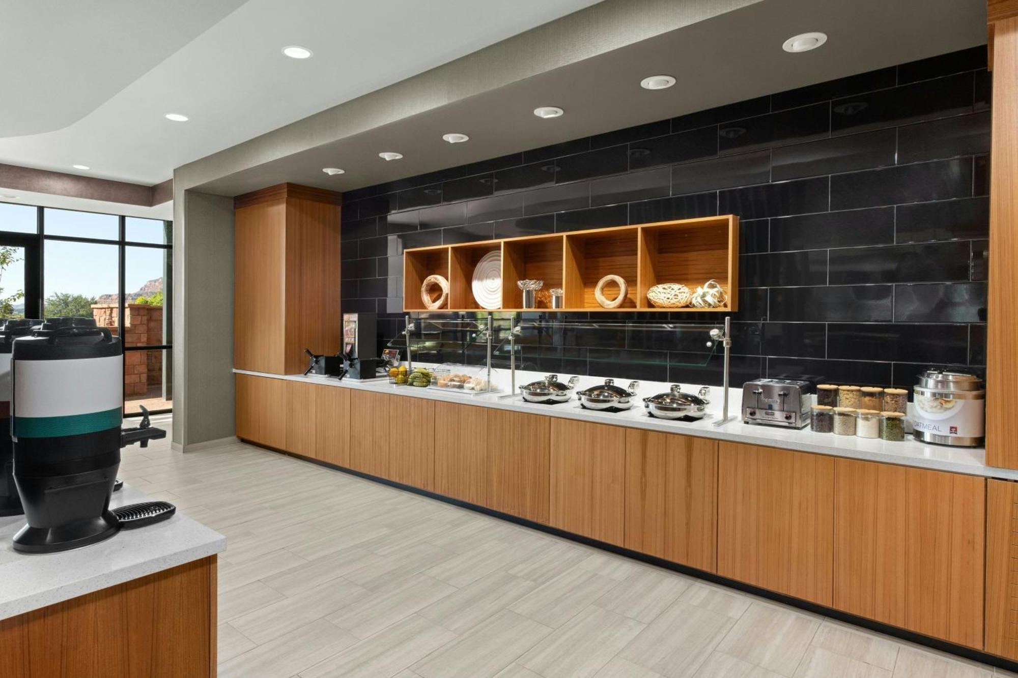 Springhill Suites By Marriott Канаб Экстерьер фото