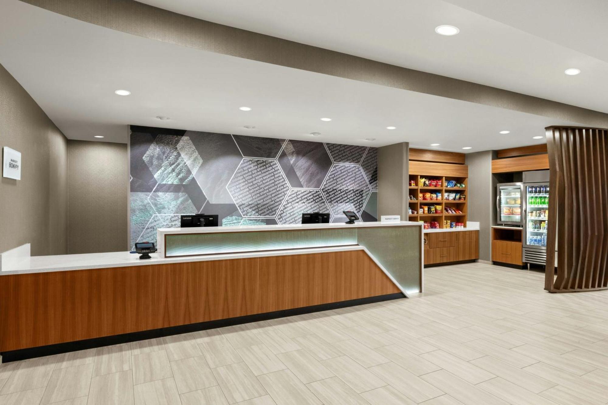 Springhill Suites By Marriott Канаб Экстерьер фото