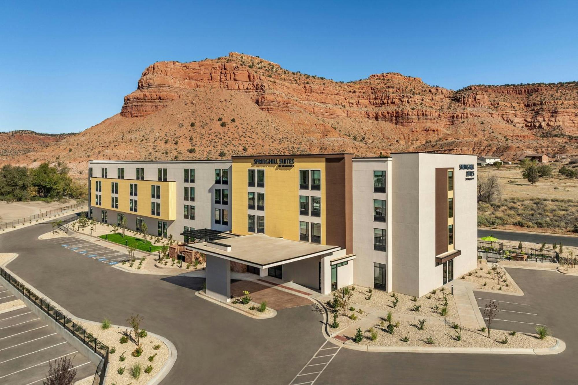 Springhill Suites By Marriott Канаб Экстерьер фото